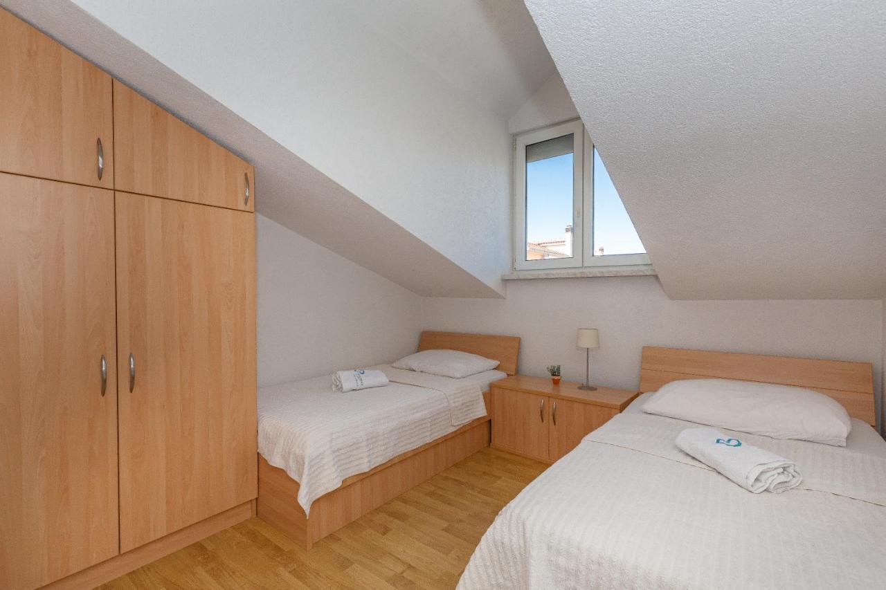 Apartments Dalmata Biograd Na Moru Exterior photo