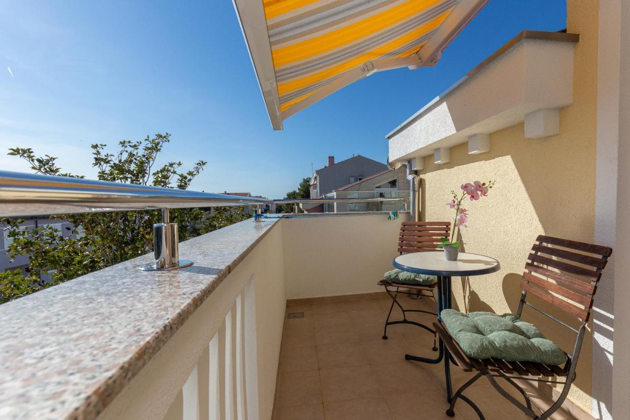 Apartments Dalmata Biograd Na Moru Exterior photo