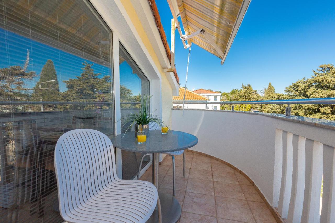 Apartments Dalmata Biograd Na Moru Exterior photo