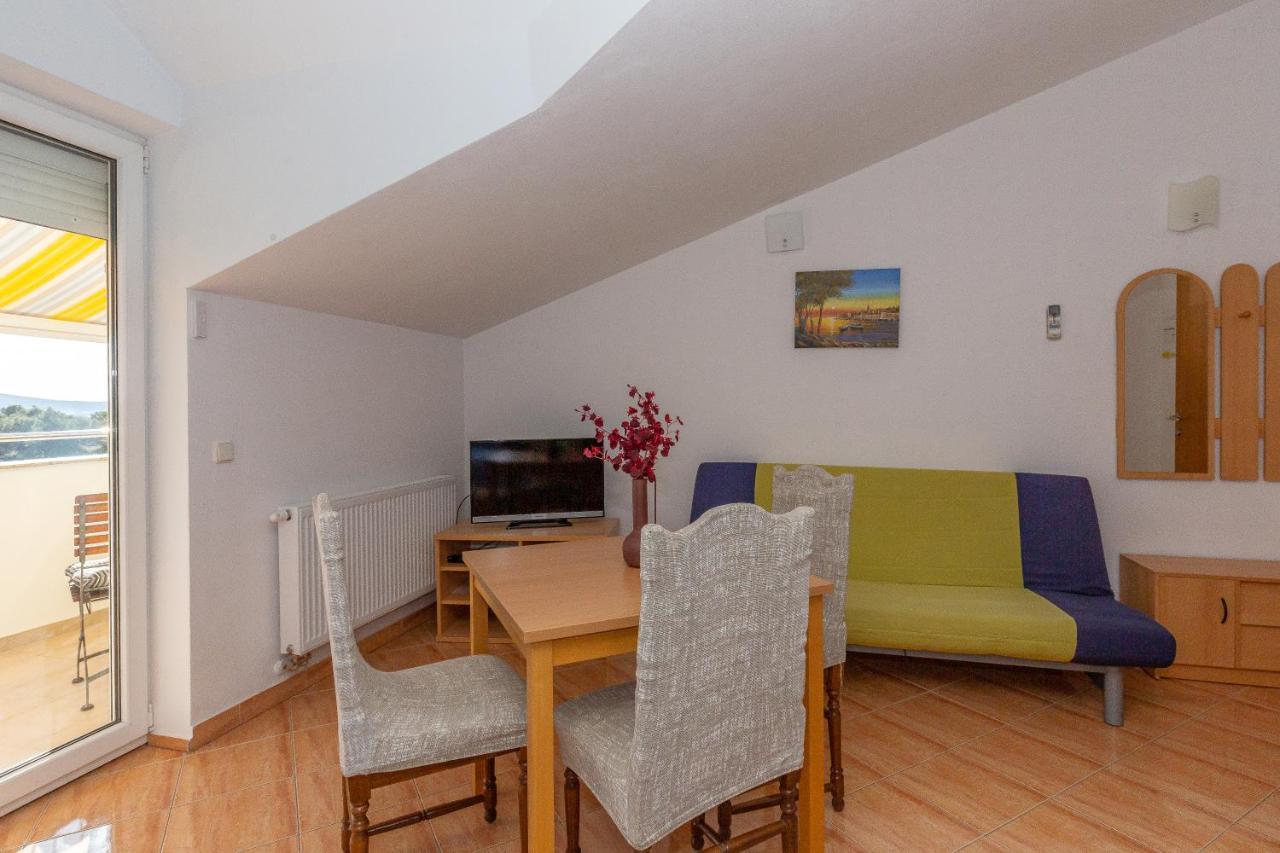 Apartments Dalmata Biograd Na Moru Exterior photo