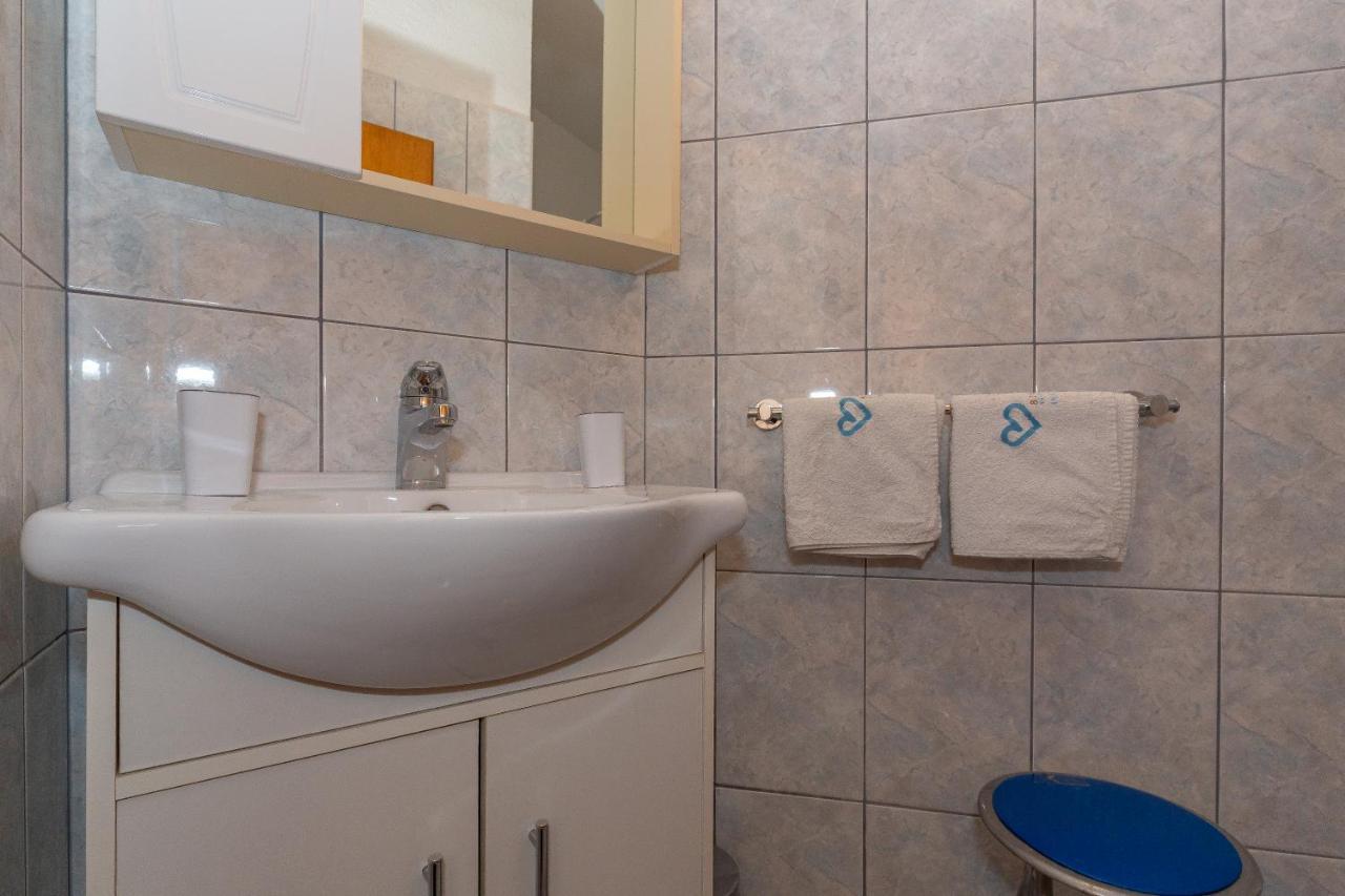 Apartments Dalmata Biograd Na Moru Exterior photo