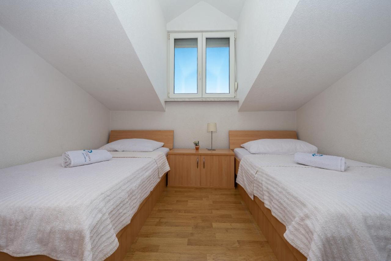 Apartments Dalmata Biograd Na Moru Exterior photo